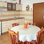 Matius By Interhome Lejlighed