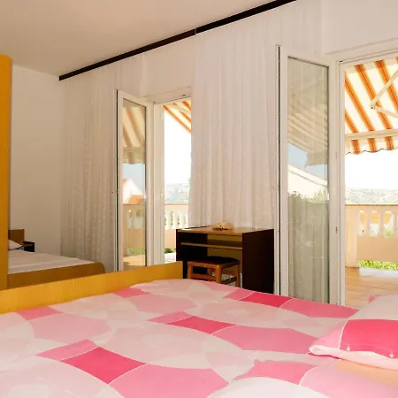 Apartment Matius - Rab105 By Interhome