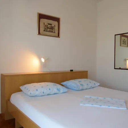 Matius - Rab105 By Interhome Barbat na Rabu